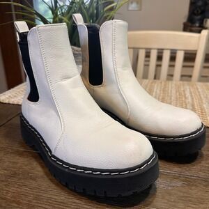 Sincerely Jules Hippie Authentic Leather White Lug Sole‎ Chelsea Boots 7.5